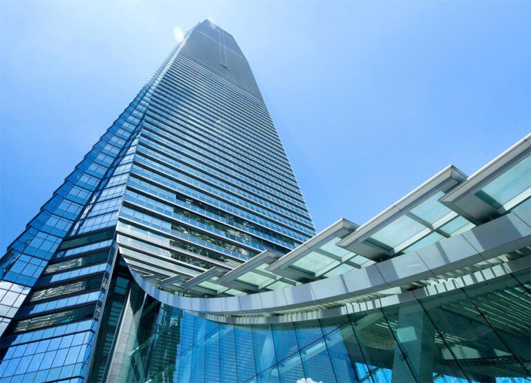Best Architectural Glazing for Skyscrapers: A Definitive Engineering Guide