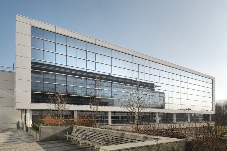 Best Architectural Glazing in the US: 2026 Engineering Guide