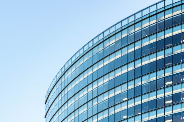 Best Structural Glass United States: 2026 Engineering & Selection Guide