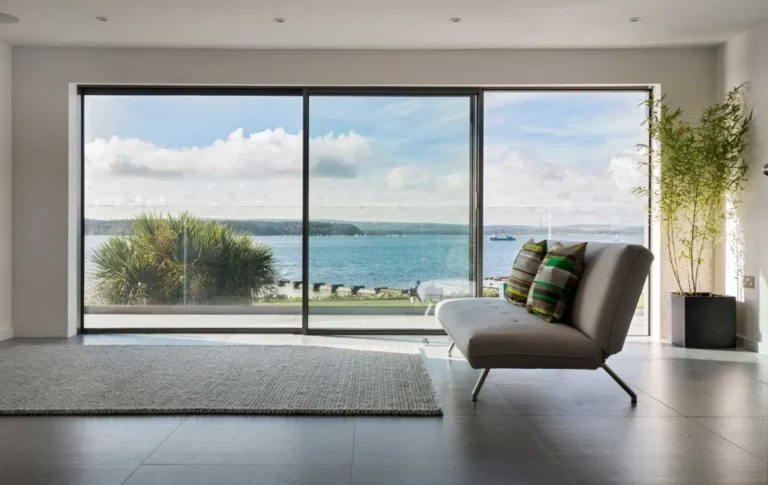 Coastal Glazing Destinations USA: The Definitive Architectural Guide